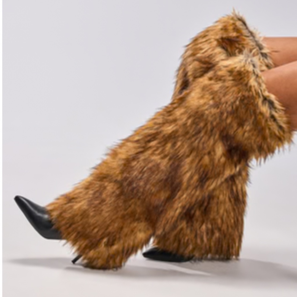 AKIRA AZALEA WANG LANGLEYE BROWN THIGH HIGH FUR LUXE BOOT Size 77